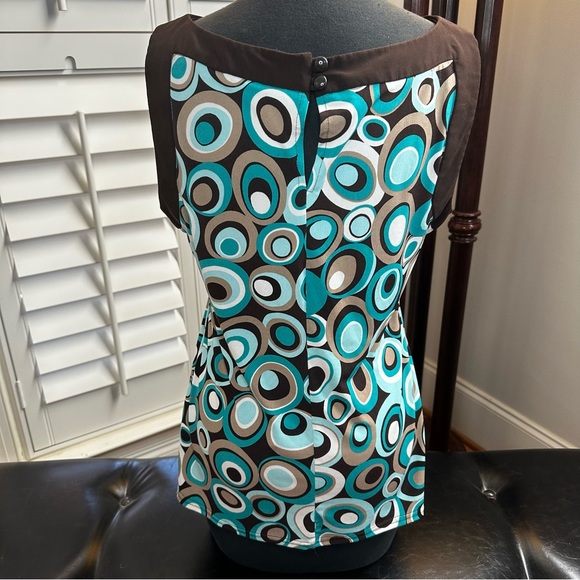 Studio Multicolored Geometric Sleeveless Blouse Sz 10 - Picture 3 of 8